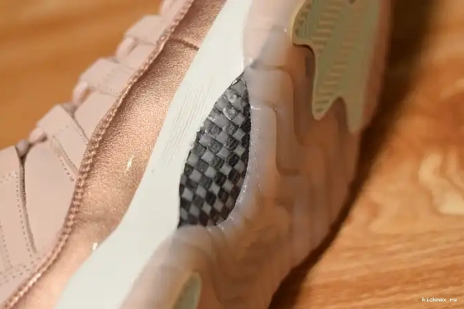 Cheap MAX Jordan AH7860-105 Air 11 Low Rose Gold GS 0610